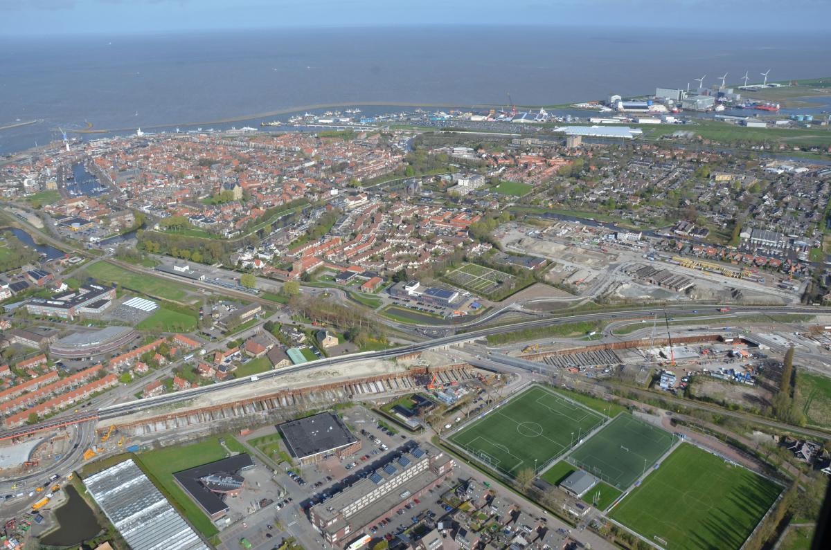 Het stempelraam in de open bak van de N31 bij Harlingen